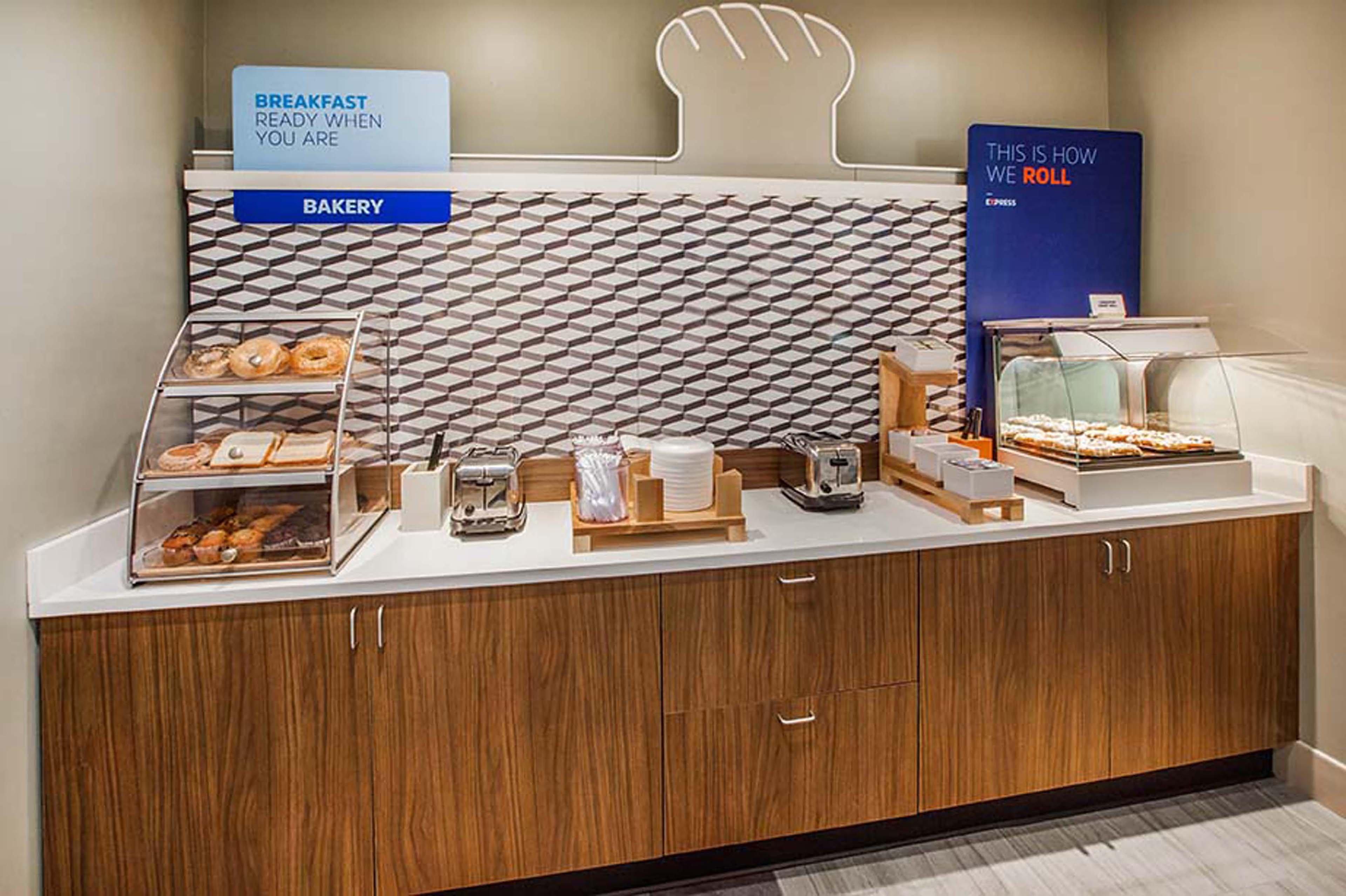 Holiday Inn Express Covington-Madisonville By Ihg Kültér fotó