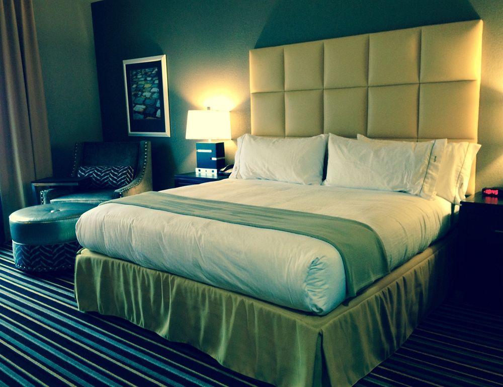 Holiday Inn Express Covington-Madisonville By Ihg Kültér fotó